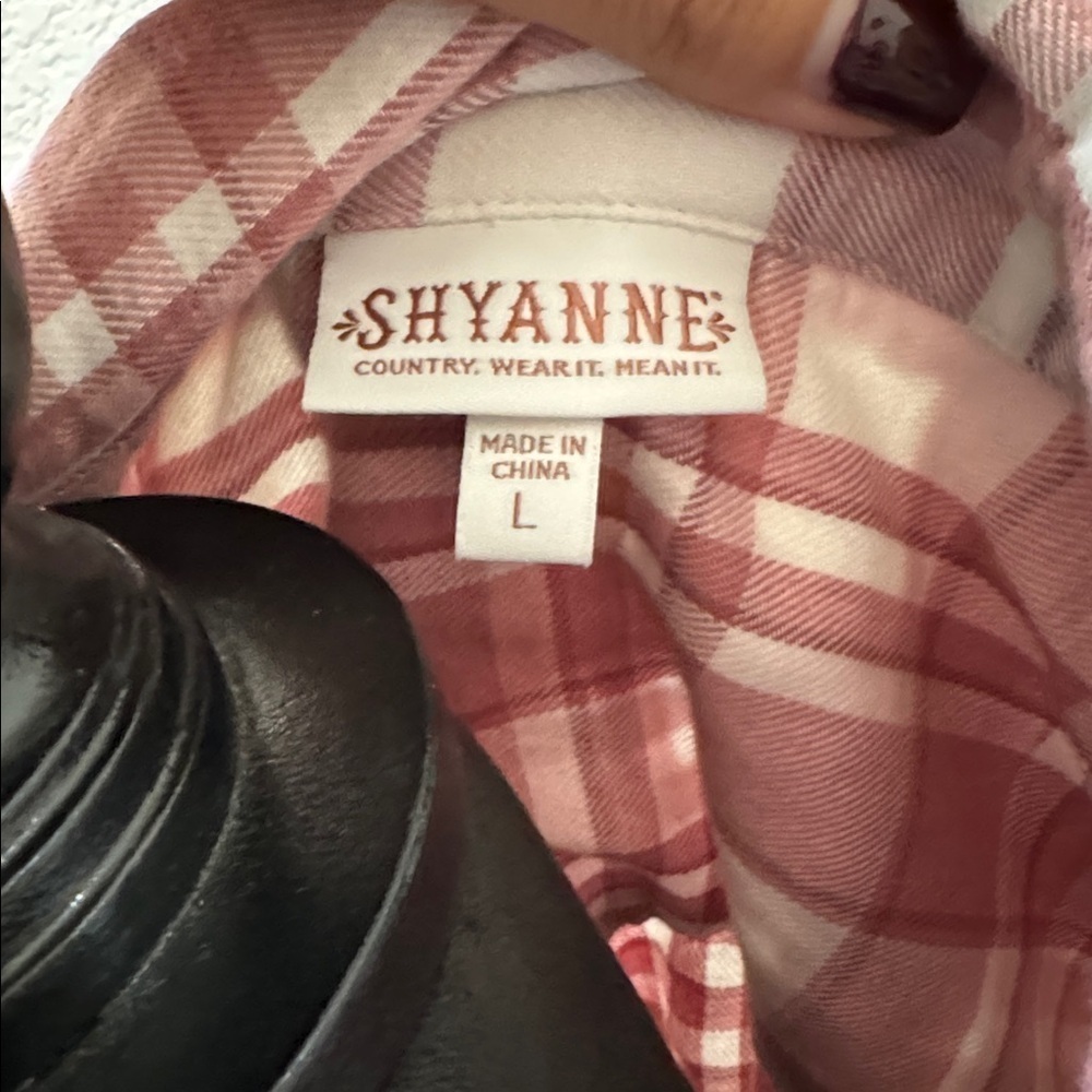 Shyanne Pink and White Plaid Shirt with flared hems size L - Picture 6 of 7